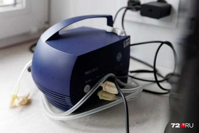 До приема препарата Сергею часто приходилось делать ингаляции  | Источник: Ирина Шарова / 72.RU 