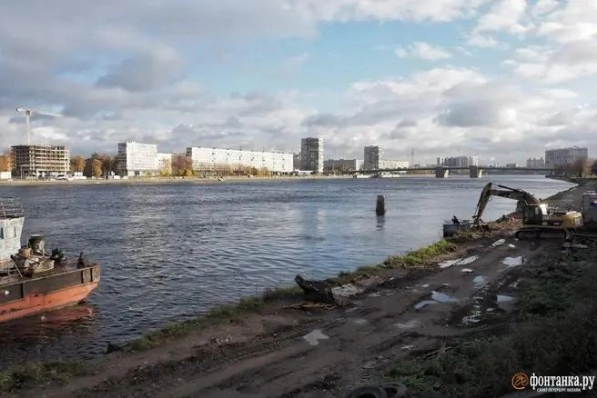 «Штандарт» ещё можно встретить под парусами. От «Серебряного кита» остались только фотографии. | Источник: Михаил Огнев / «Фонтанка.ру»
