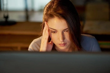 «Когда я сказала мужу о его агрессии, он заявил, что „не собирается драться с моими демонами“, и сильно обиделся»