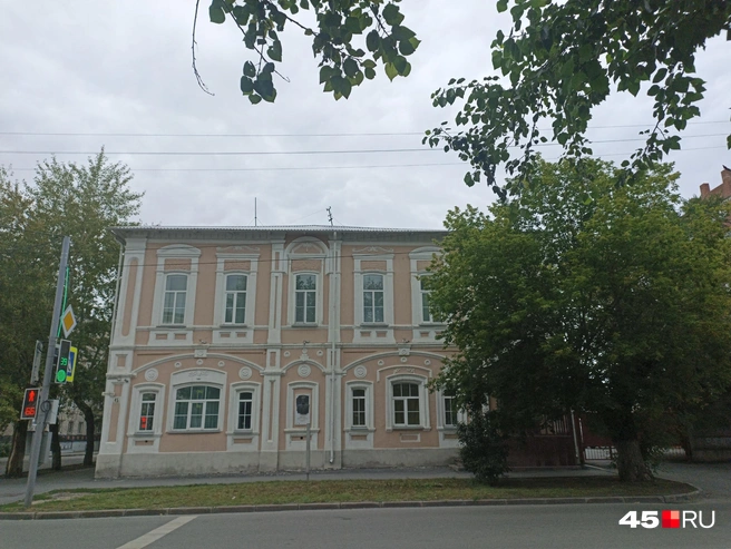Дом городского головы Федора Шветова | Источник: Анна Сарапульцева /45.RU