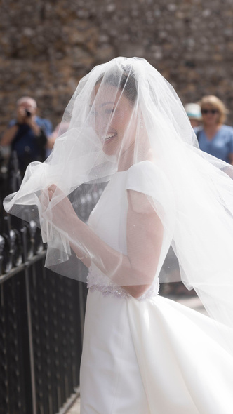 Покорили сердца: 10 самых красивых невест 2022 года, которым удалось нас впечатлить