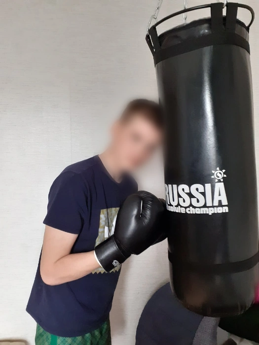 Кирилл юноша с опухолью мозга