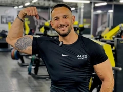 Фитнес-тренер умер во время челленджа: он набирал вес, чтобы эффектно его сбросить