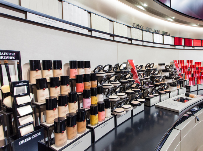 Первый в Европе: в Москве открылся парфюмерно-косметический бутик Giorgio Armani Beauty