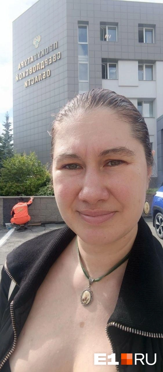 Екатерина тоже заметила рабочих у здания на Московской | Источник: предоставлено Екатериной Герлах