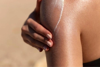 Как получить красивый загар без вреда для кожи: рекомендации косметолога