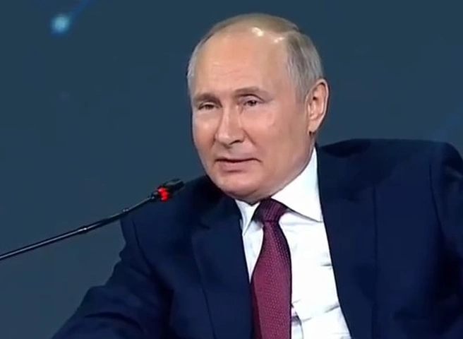 Путин заработал 10,2 млн рублей в 2021 году | ya62.ru