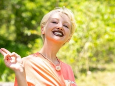 Марго заставила коллег голодать, лагерь питался личинками: мерзкие испытания и новый вылет в шоу «Звезды в Джунглях»