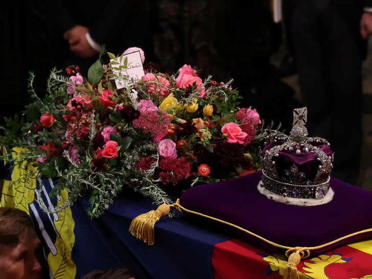 Шарлен в трауре и вечно молодая Летиция: как выглядели королевы и принцессы со всего мира на похоронах Елизаветы II