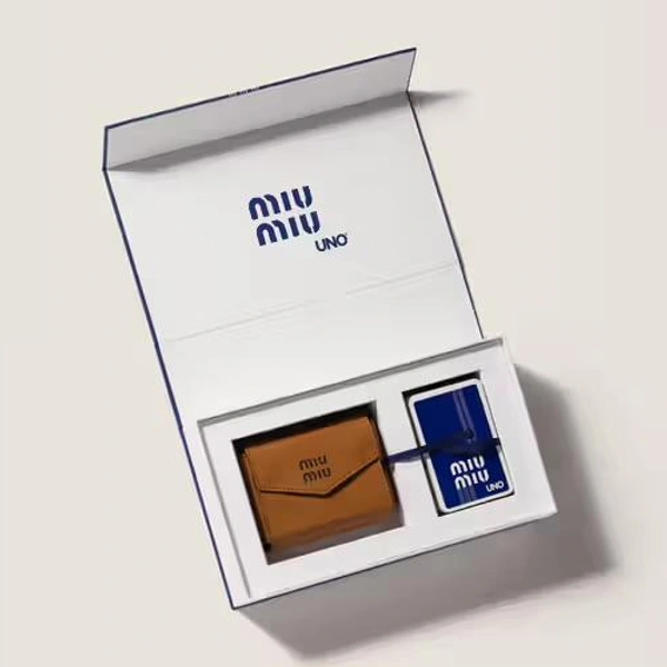 Как выглядит игра UNO x Miu Miu, стоимостью свыше 300 тысяч тенге? | marieclaire.kz