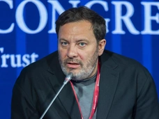 Автор «Духлесса» Минаев: «Я теперь дядя Сережа. Тот чувак, с которым и прибухнуть, и выслушать совет»