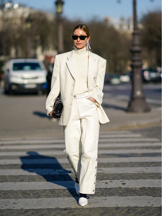 Белый жакет, образы с белым жакетом, белый пиджак, образы с белым пиджаком, с чем носить белый пиджак, купить пиджак 2021, модные пиджаки женские, модные жакеты