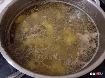 Отправляем его в мясной бульон | Источник: Мария Гришкина / 86.RU