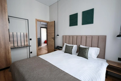 Стоимость жилья на майские праздники в городах России