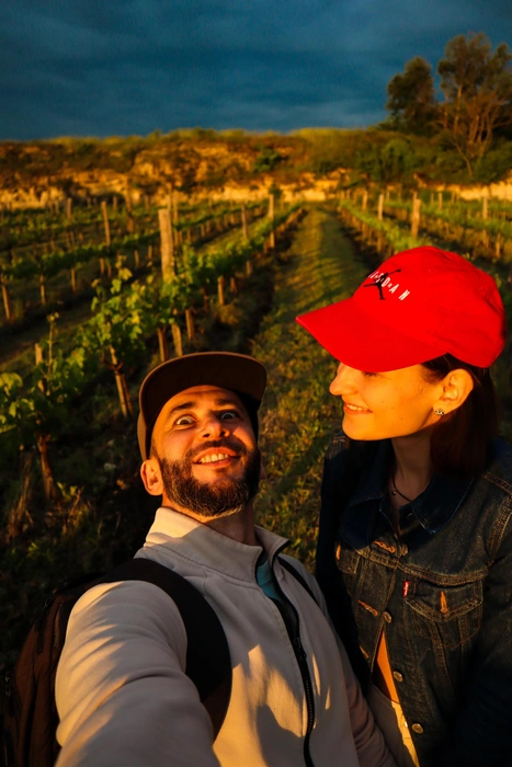 Артем и Ангелина путешествуют уже 5 лет. За это время они дважды проехали от Иркутска до Сочи и два раза — обратно. Скоро будет их пятая большая поездка через всю страну | Источник: Артем Дудкевич