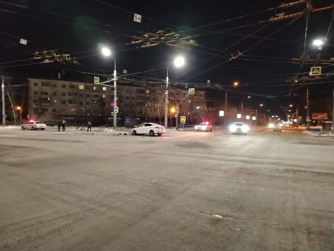 Авария произошла на перекрестке Комсомольской и Подбельского | Источник: «МВД38» / Telegram