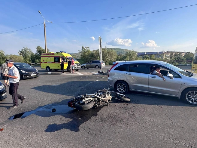 Клуб, нужна помощь моему другу. Попал в ДТП на мото.