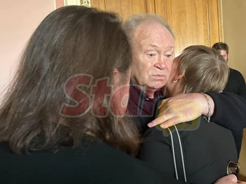 Юрий Кузнецов успокоил девушку 