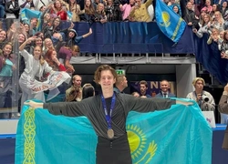 Третий на пьедестале, первый в сердце: бронза Михаила Шайдорова на турнире по фигурному катанию в Братиславе