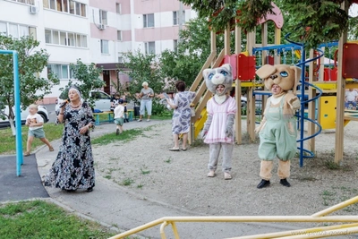 Праздники двора прошли на улицах Леонова и Лядова