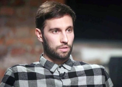 Разрыв с подарившей двоих детей женой и Соболевым, успех «Внутри Лапенко» и новая свадьба Алексея Смирнова