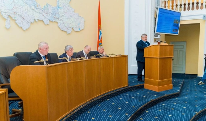 Отчет представил вице-губернатор Сергей Балыкин | Источник: Законодательное Собрание Оренбургской области