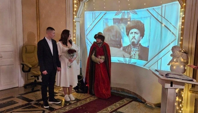 Известные киногерои поздравляли молодоженов | Источник: Управление по делам ЗАГС Саратовской области