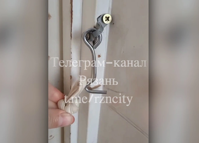 В рязанской больнице обнаружили туалет с «креативной защелкой» | ya62.ru