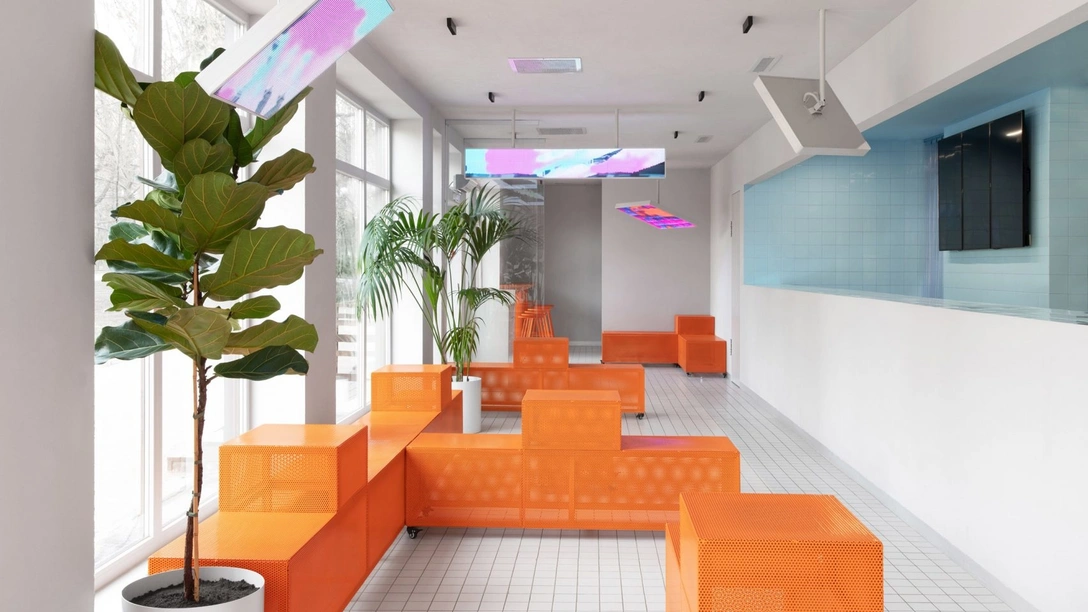 Яркое «тетрис»-кафе в Ростове-на-Дону (фото 0) | Источник: Инна Каблукова