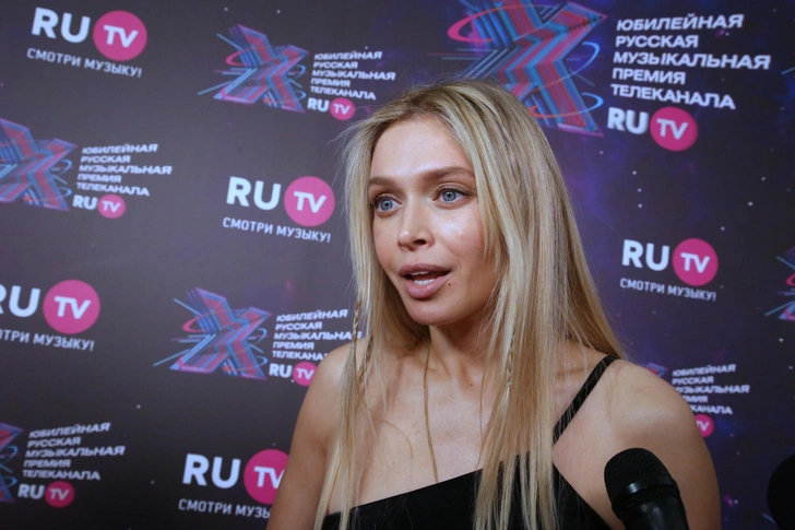 Вера Брежнева | www.starhit.ru