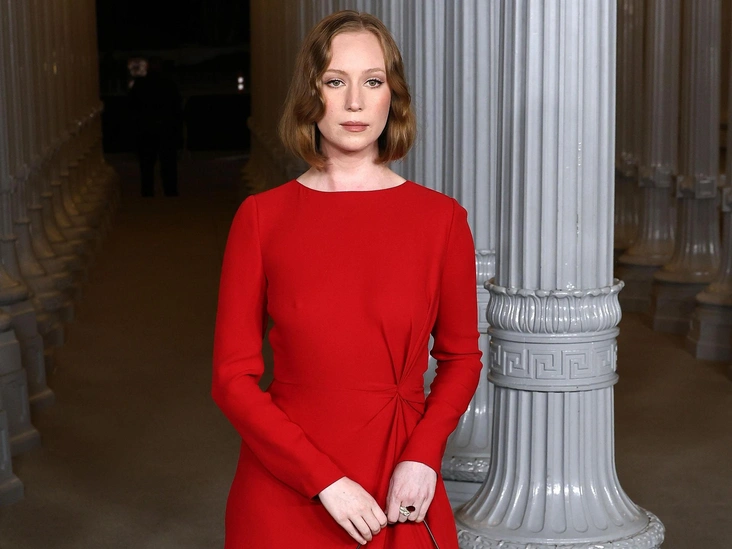 Ханна Айнбиндер в Valentino