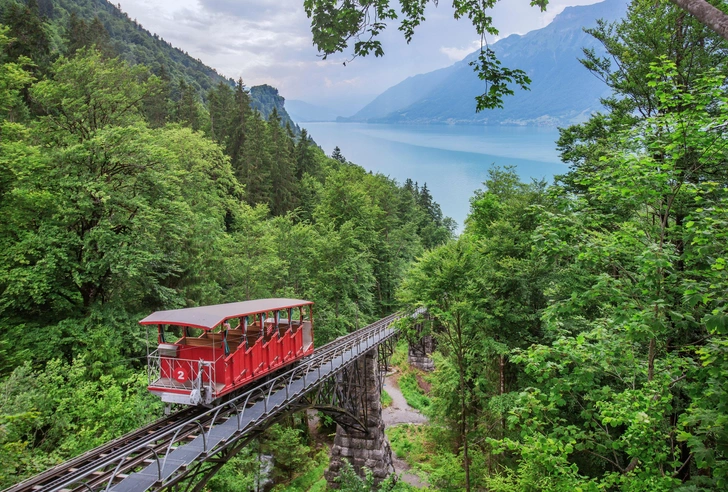 Вагончик тронется, канат натянется: 10 самых необычных фуникулеров в мире | Источник: Mauritius images GmbH via Legion Media