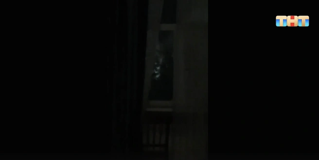 Владелица дома сказала, что на фото запечатлела несколько призраков | Источник: Экстрасенсы. Битва сильнейших / Rutube.ru