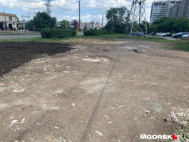 Под снос пошел ларек в Орджоникидзевском районе | Источник: Анна Лялькова / MGORSK.RU