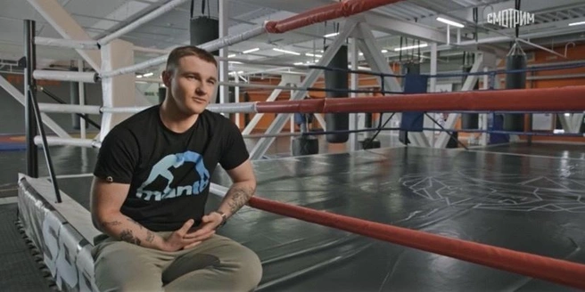 Александр стал одним из героев документального проекта о детях нулевых | Источник: Смотрим.ру