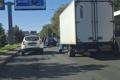Пробка сковала Первую Продольную в Волгограде