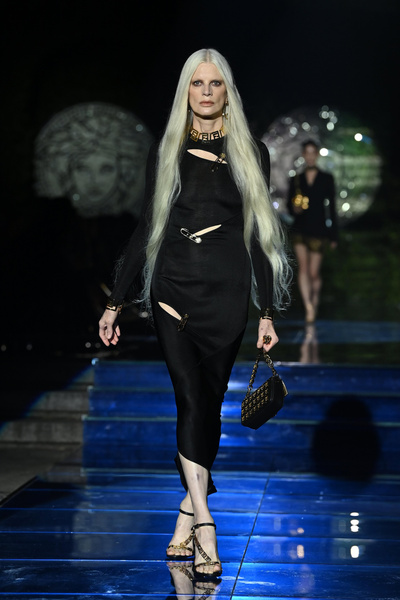 Fendace: зачем Fendi сделал коллаборацию с Versace | WOMAN