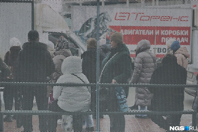 Жители недовольны состоянием ТПУ  | Источник: Александр Ощепков / NGS.RU