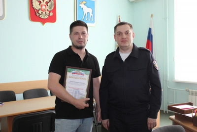Сотрудник автосалона предотвратил мошенничество в отношении пенсионера