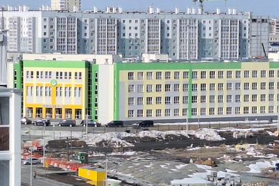 Кортеж Матвиенко припарковали у школы в Кургане