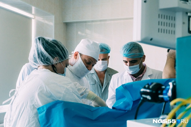 Неправильно, когда врачи в Омске и Москве зарабатывают по-разному, а выполняют одинаковую работу | Источник: Елена Латыпова / NGS55.RU