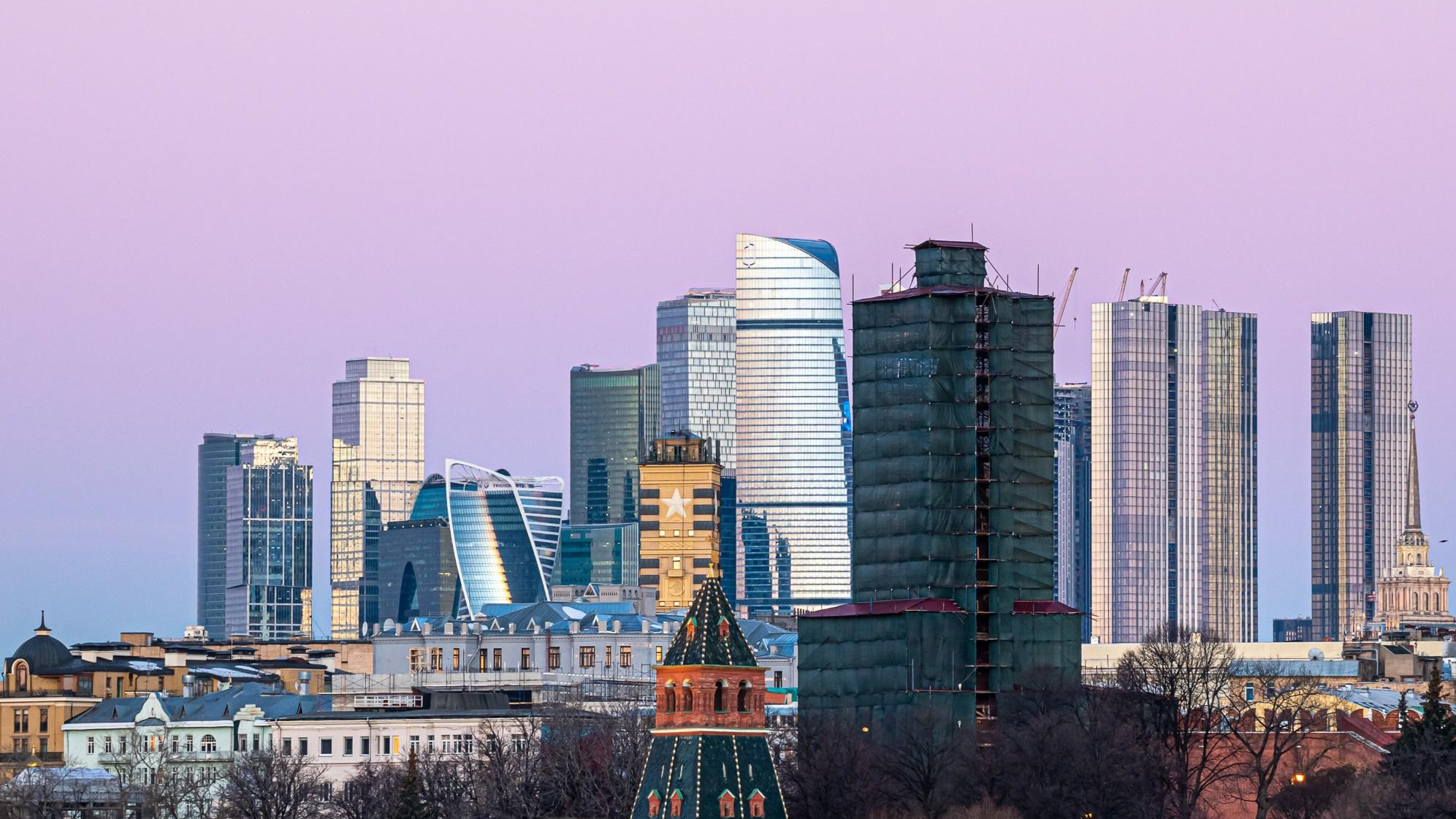 Зарегистрировать брак в Москва-Сити — реально. Молодая пара поедет туда от Забайкалья
