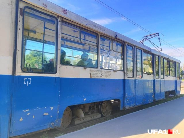 На остановке «ХБК» | Источник: Марина Каримова / UFA1.RU