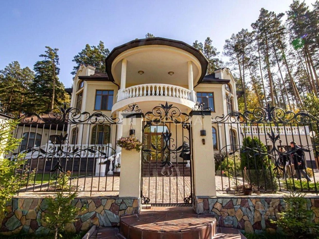 Четырехэтажный дом | Источник: Агентство недвижимости «Города Новосибирск» / N1