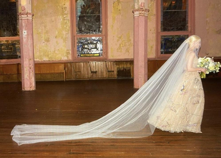 Актриса Аня Тейлор-Джой впервые показала свадебные фото и видео