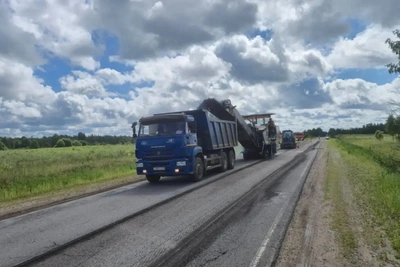 В Струго-Красненском округе начался ремонт дороги Лудони–Павы–Боровичи
