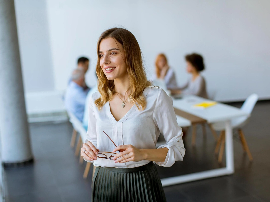 Гороскоп для Весов на июнь 2024 | marieclaire.ru