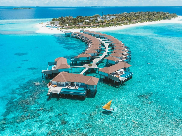 Курорт Avani+ Fares Maldives Resort