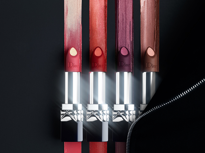 Глубокий черный и матовый металлик: Dior завораживает новыми губными помадами