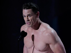 Известный актер вышел на сцену «Оскара» абсолютно голый